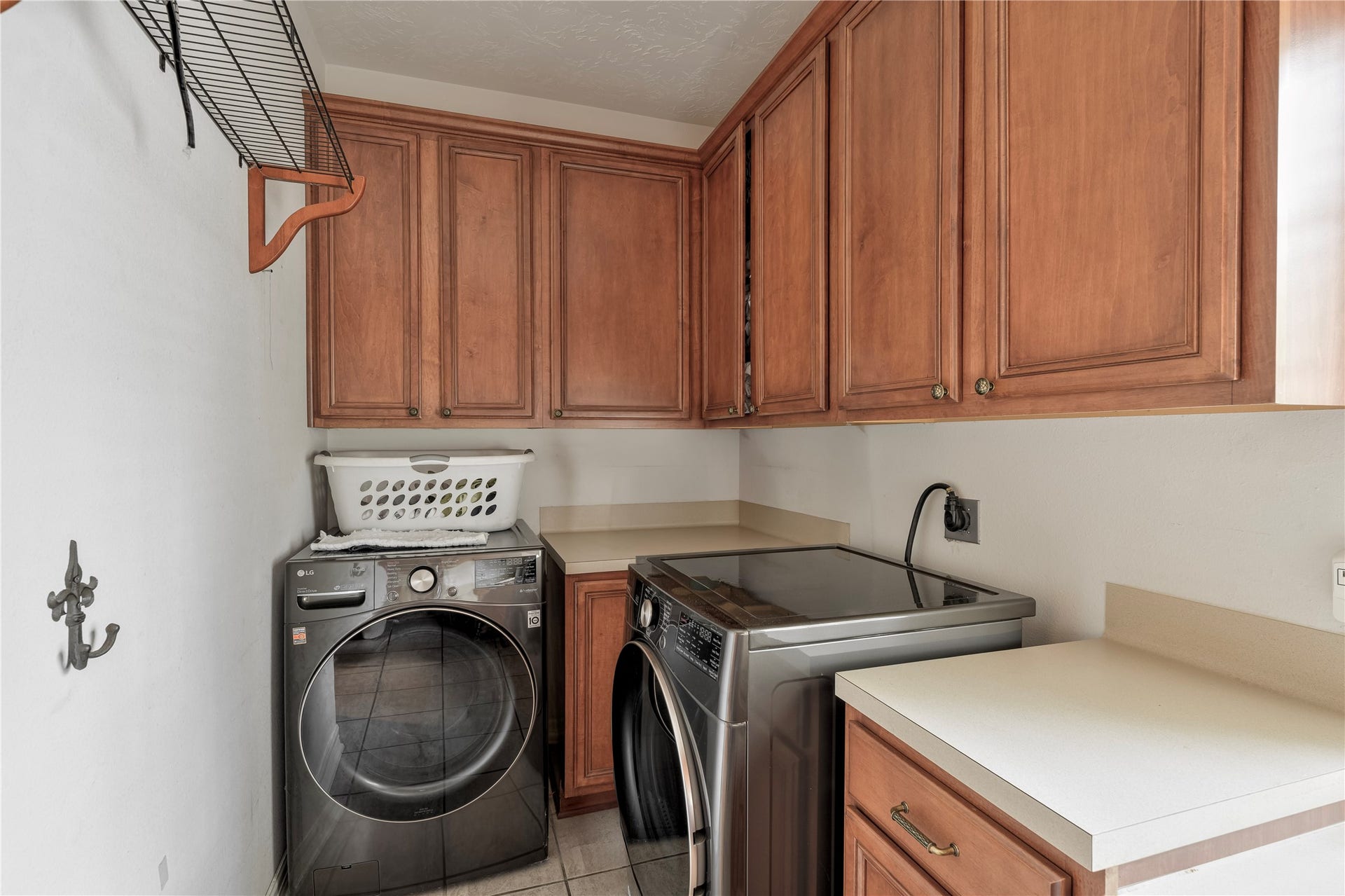 15900 Oleta Lane, Sugar Land, TX 77498 Laundry Room