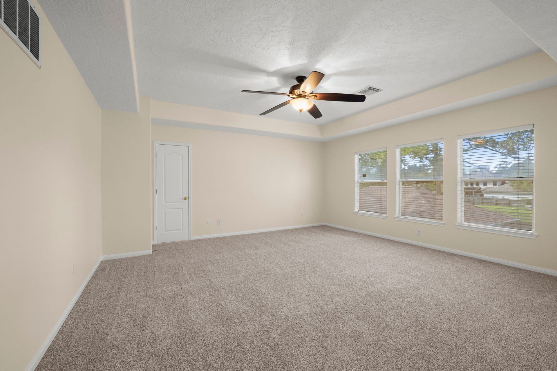 24815 Giltspur Way, Spring, TX 77389 24 x 20 Upstairs Game room-how will your family use this space?