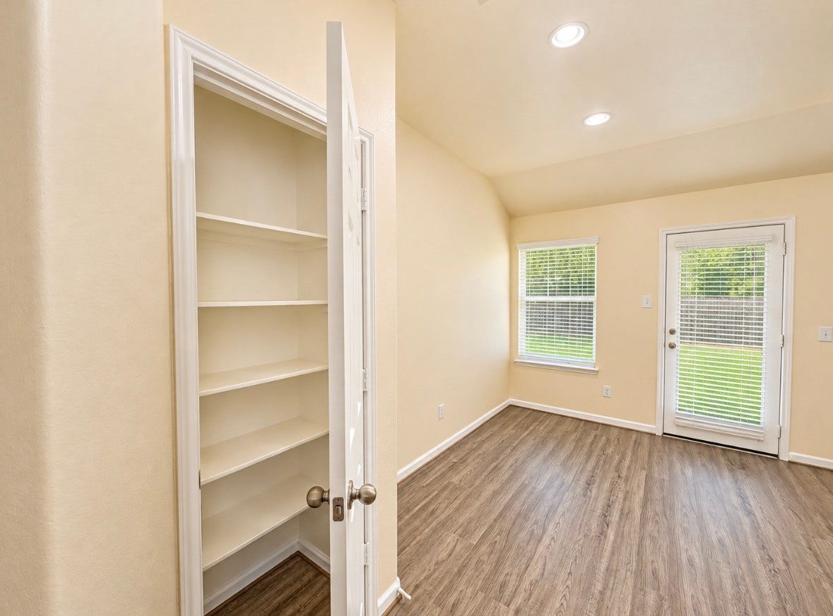 3722 Elderberry Drive, Dickinson, TX 77539 Inviting dining area with backyard access, conveniently located just off the kitchen.