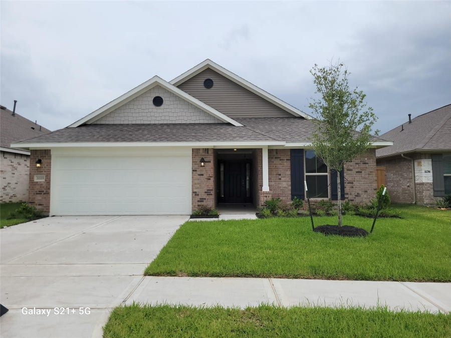 Property photo for 436 Bryan Way, Angleton, TX