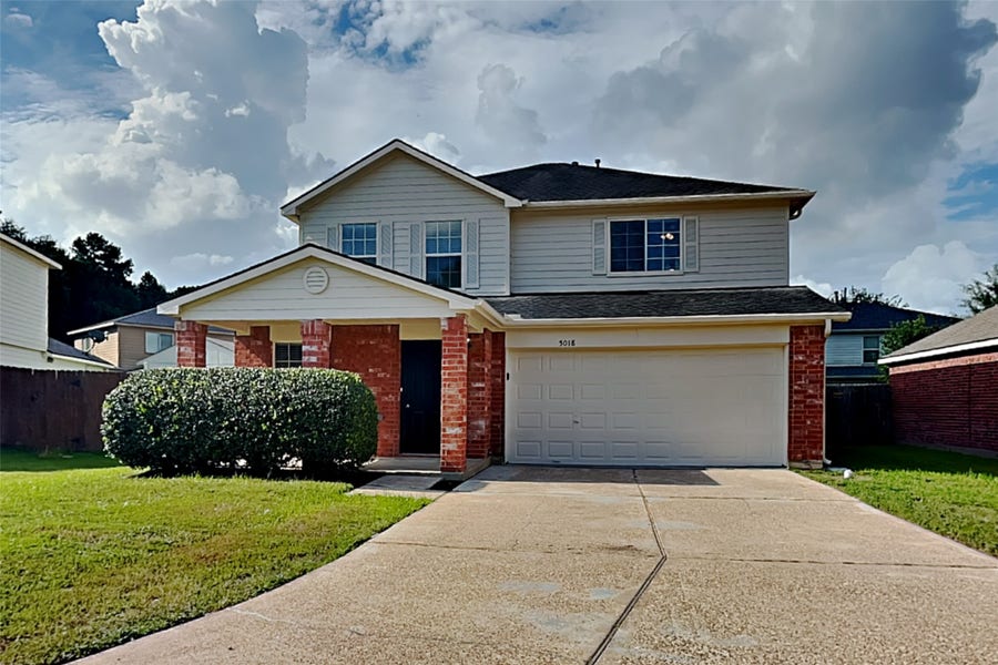 Property photo for 5018 Woodland Meadows Lane, Humble, TX
