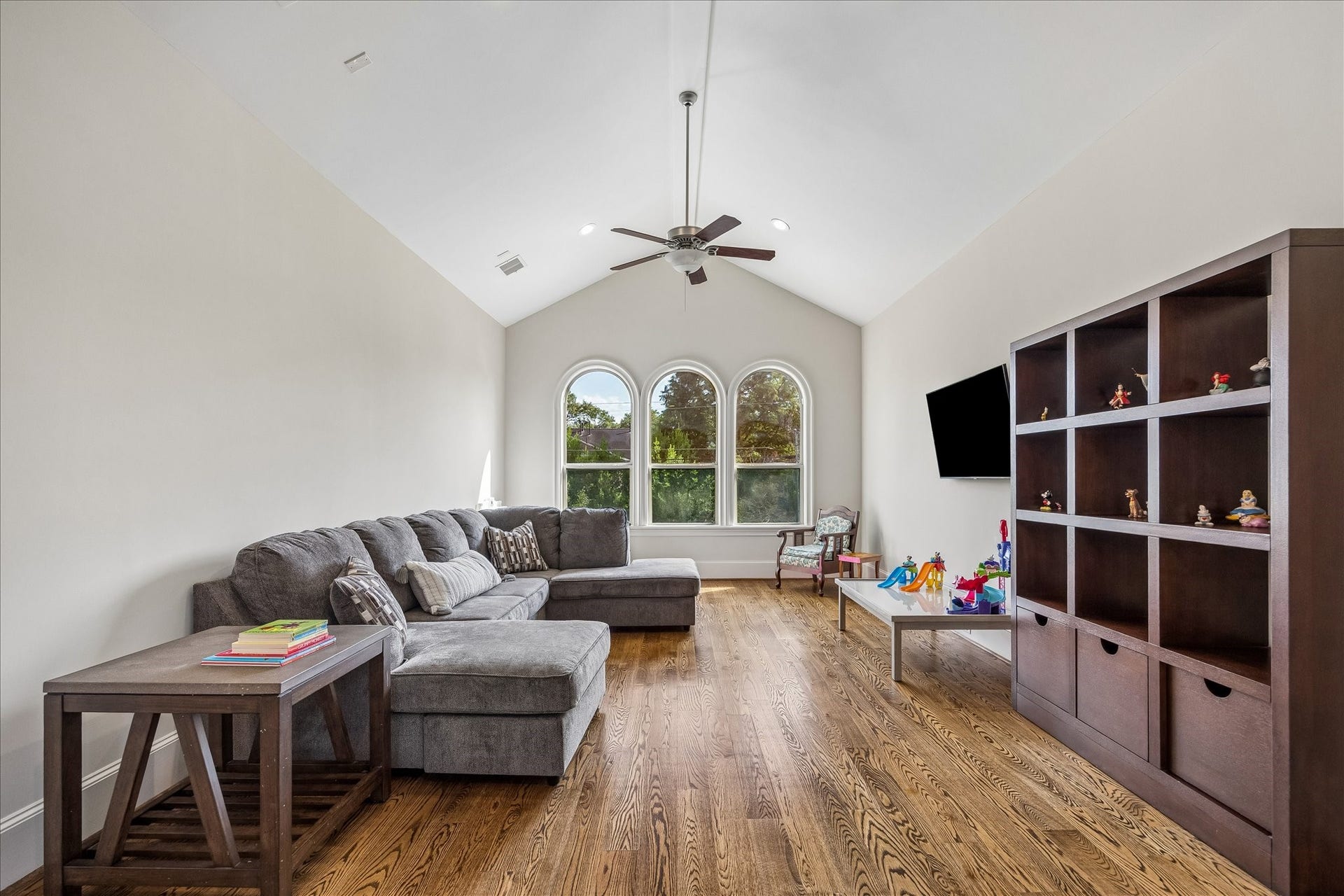 4901 Holt Street, Bellaire, TX 77401 4901 Holt Street, Bellaire, TX 77401