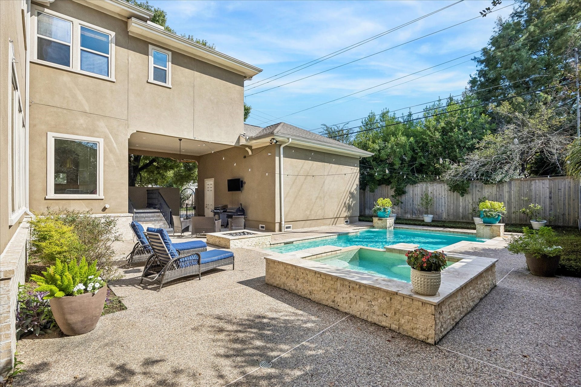 4901 Holt Street, Bellaire, TX 77401 4901 Holt Street, Bellaire, TX 77401