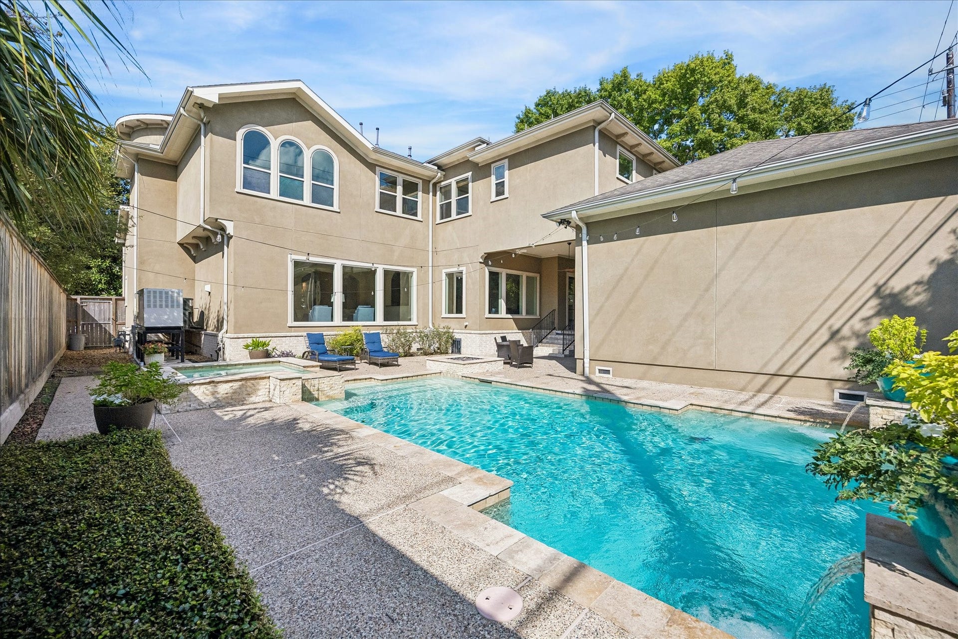 4901 Holt Street, Bellaire, TX 77401 4901 Holt Street, Bellaire, TX 77401
