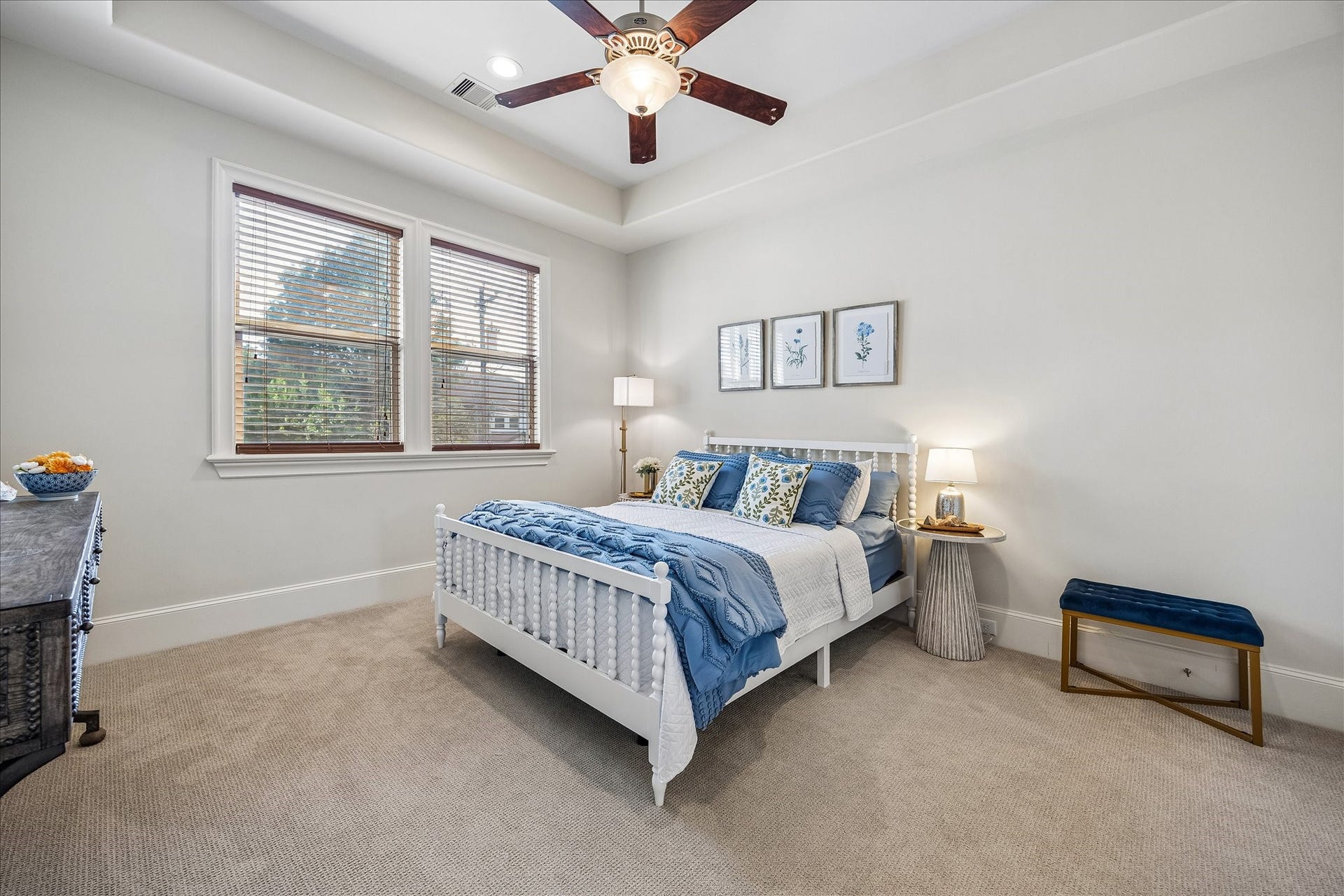 4901 Holt Street, Bellaire, TX 77401 4901 Holt Street, Bellaire, TX 77401