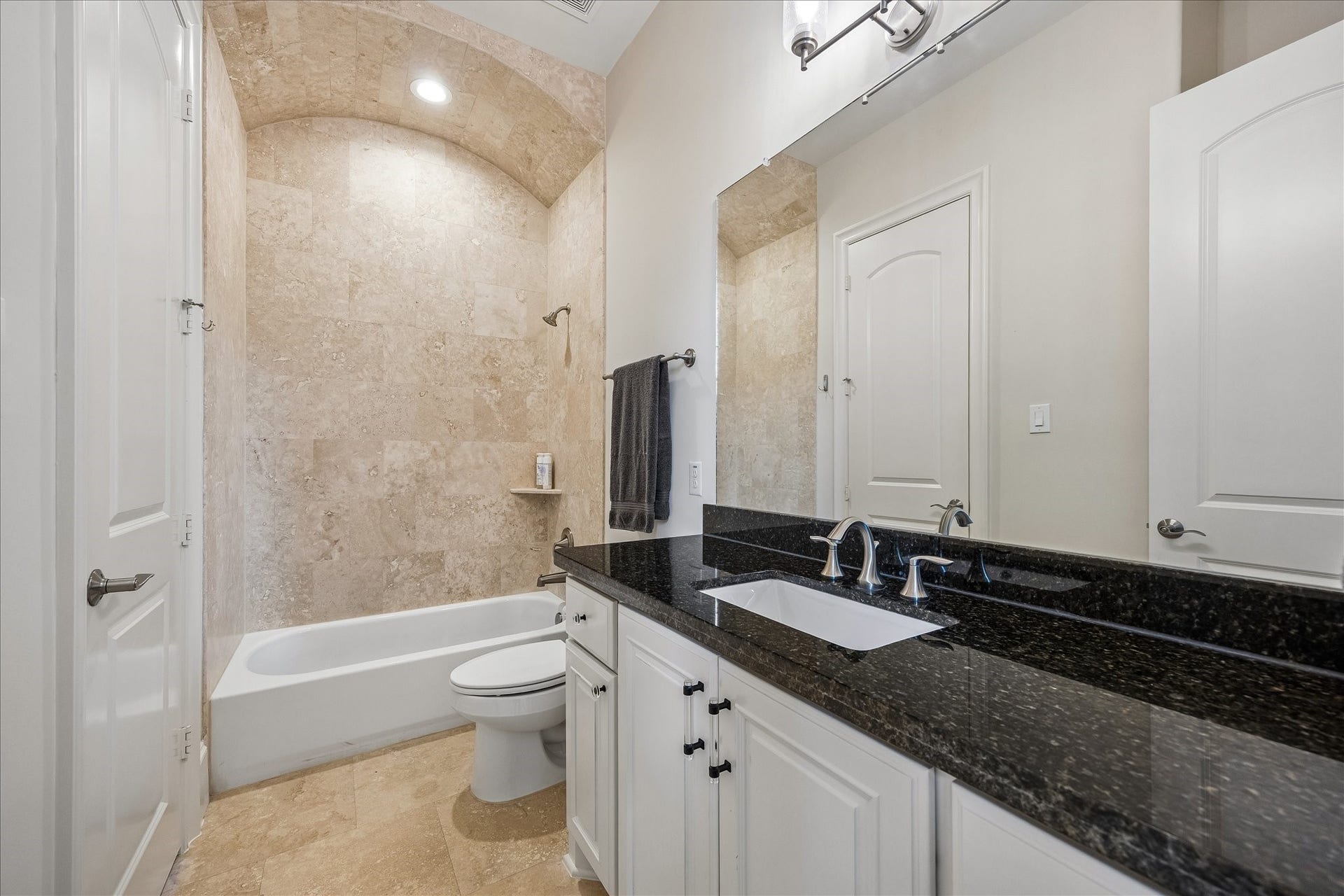 4901 Holt Street, Bellaire, TX 77401 4901 Holt Street, Bellaire, TX 77401