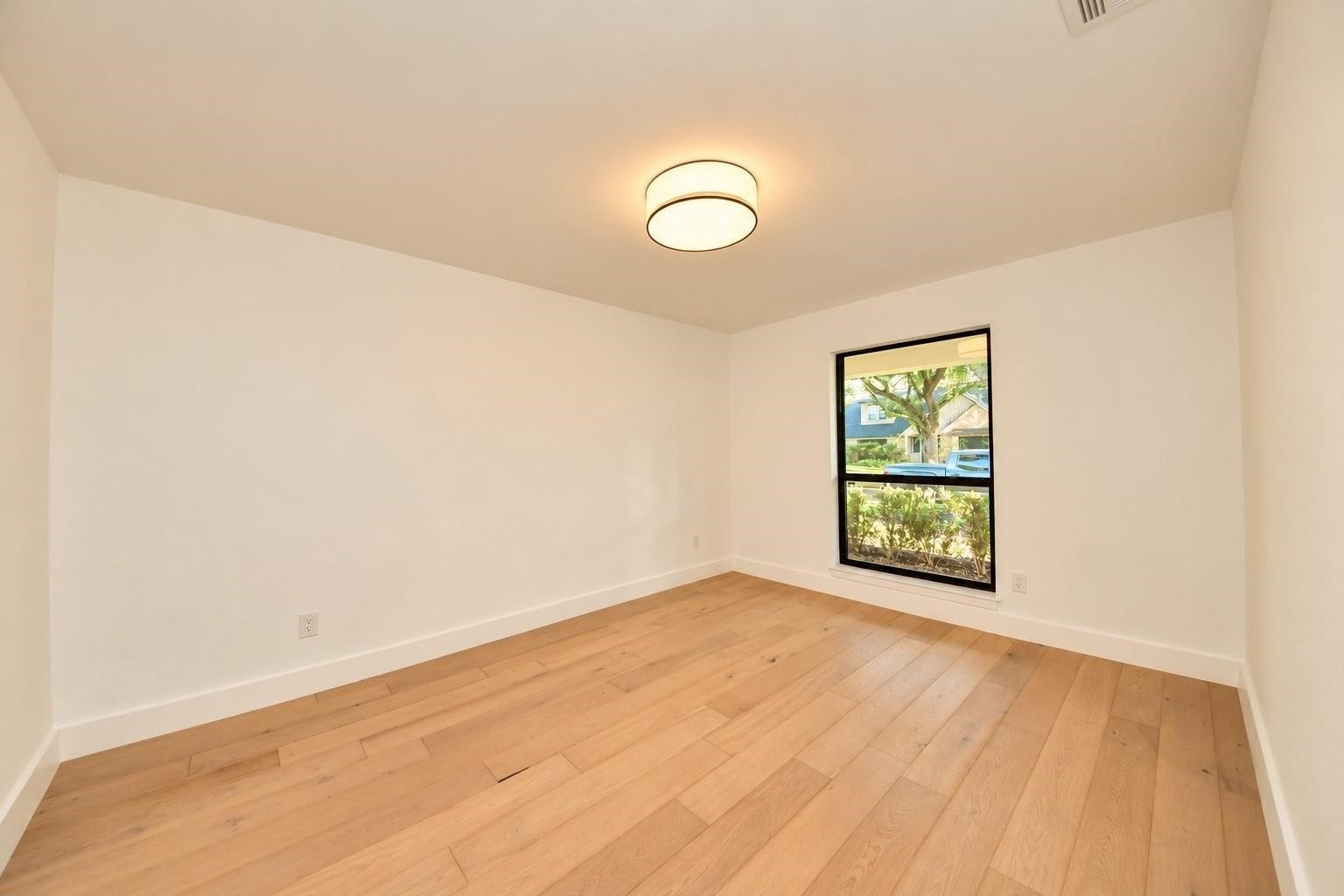 12503 Barryknoll Lane, Houston, TX 77024 Second bedroom on 1/F