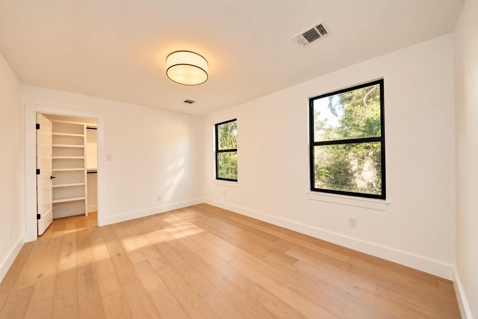 12503 Barryknoll Lane, Houston, TX 77024 Fifth bedroom on 2/F