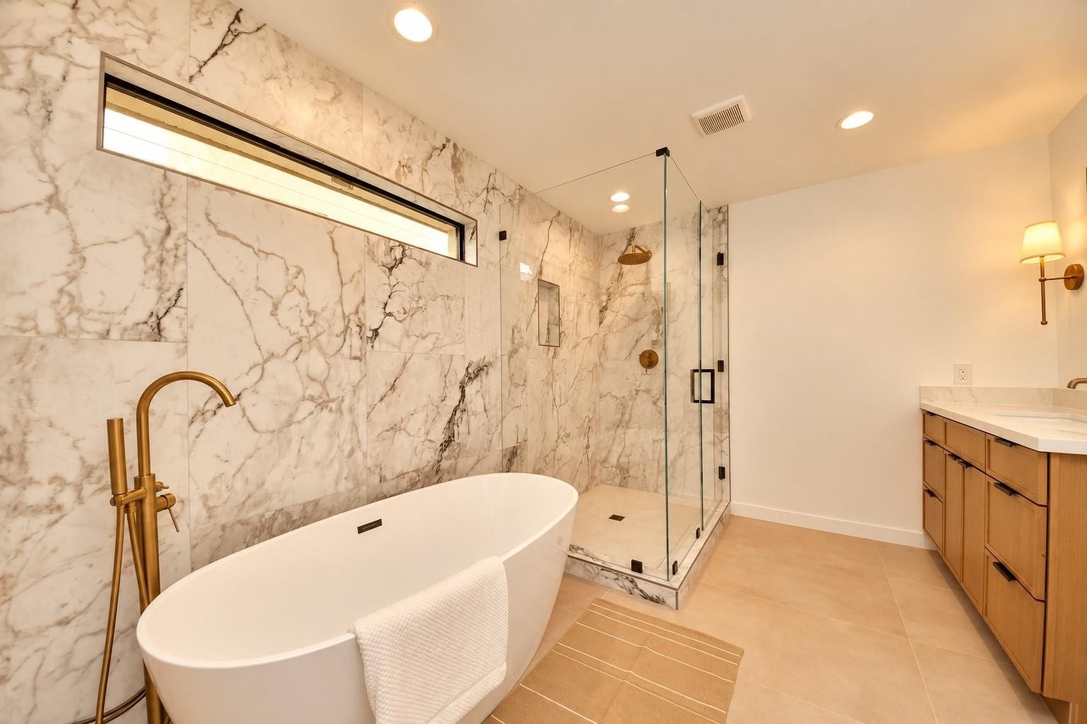 12503 Barryknoll Lane, Houston, TX 77024 Primary bathroom.
