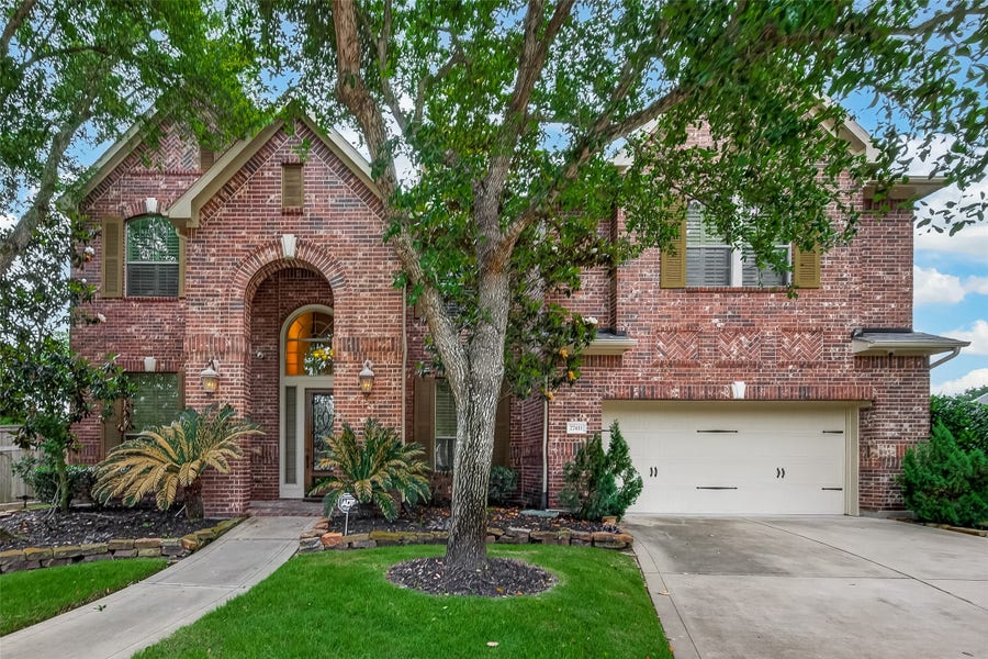 Property photo for 27411 Manor Falls Lane, Fulshear, TX