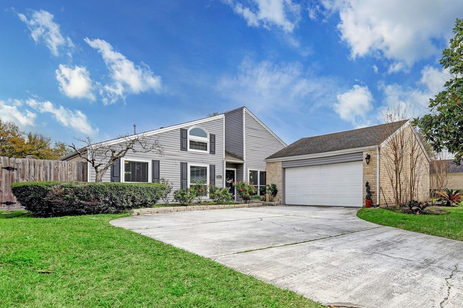 Property photo for 2235 Round Lake Drive, Houston, TX