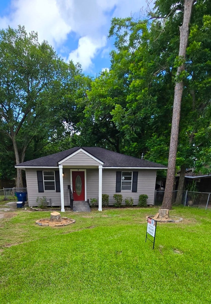 Property photo for 1014 N Arcola Street, Angleton, TX
