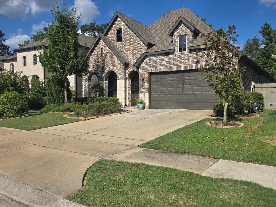 Property photo for 17163 Crimson Crest Drive, Conroe, TX