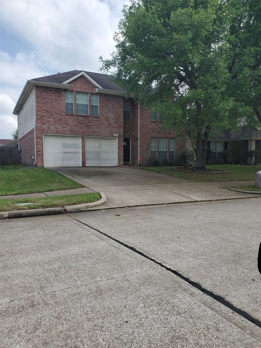 Property photo for 16315 Lynn Crest Court, Houston, TX