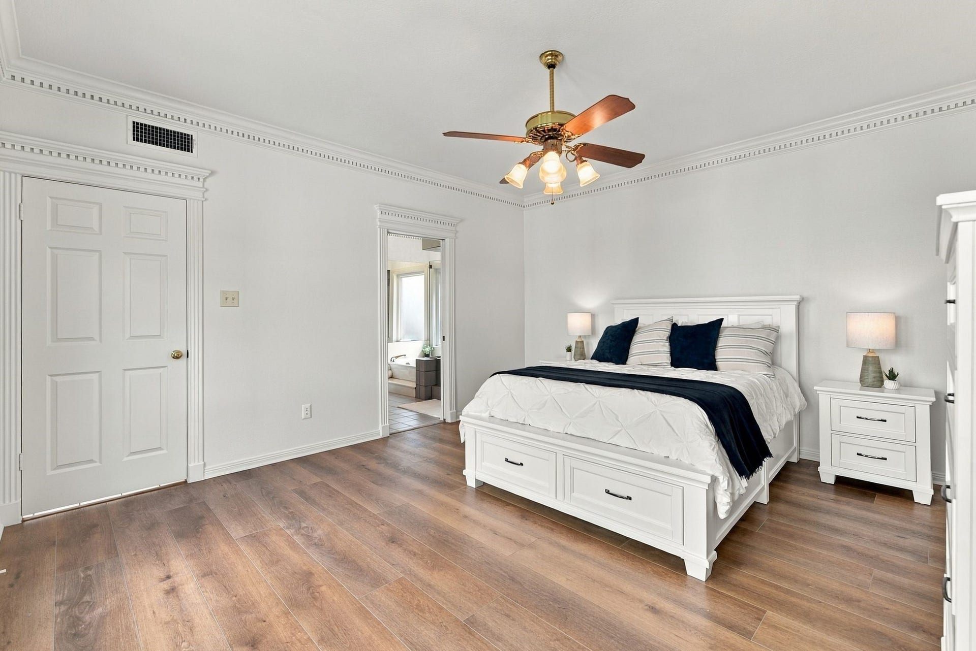 15039 Coral Sands Drive, Houston, TX 77062 15039 Coral Sands Drive, Houston, TX 77062