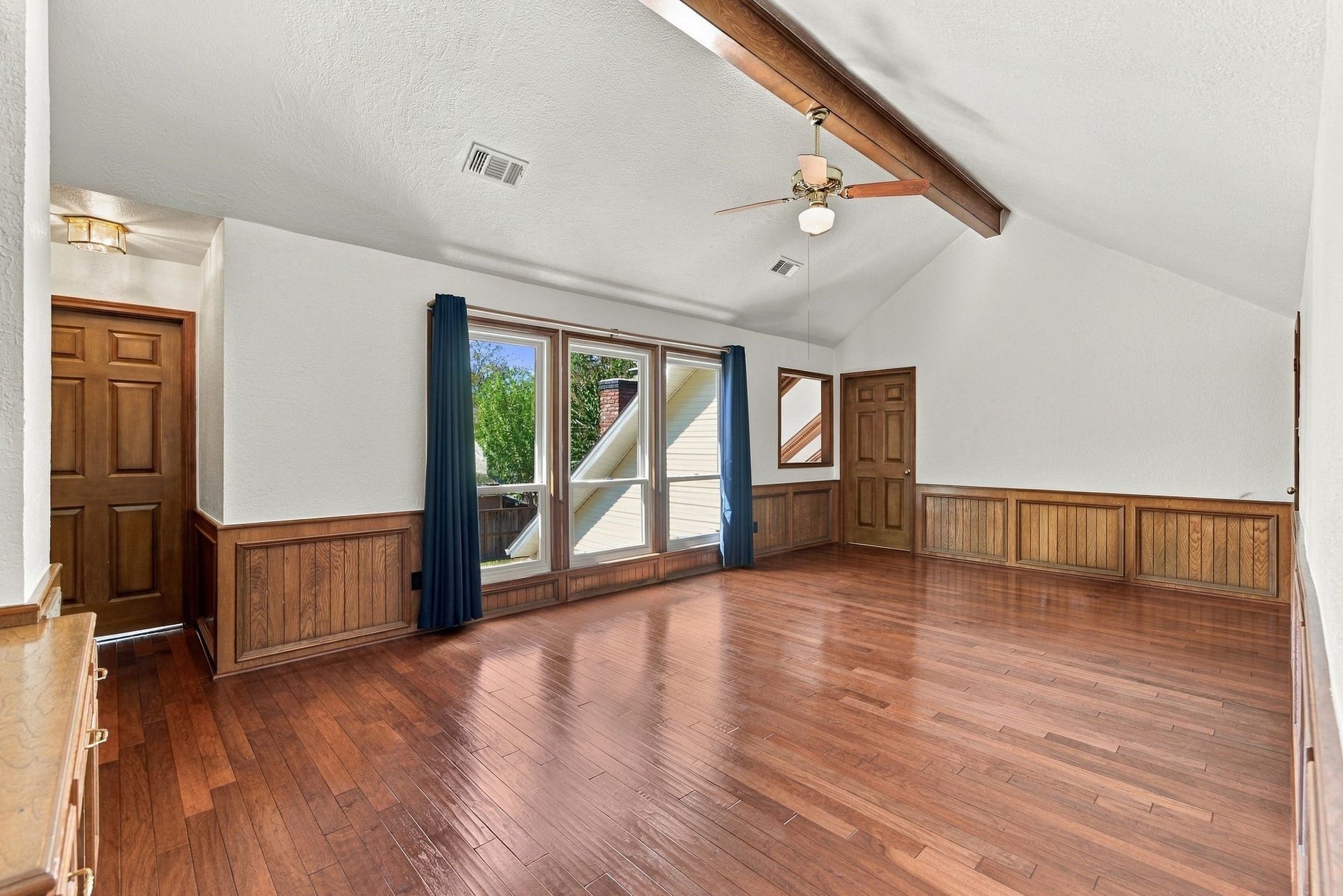 15039 Coral Sands Drive, Houston, TX 77062 15039 Coral Sands Drive, Houston, TX 77062