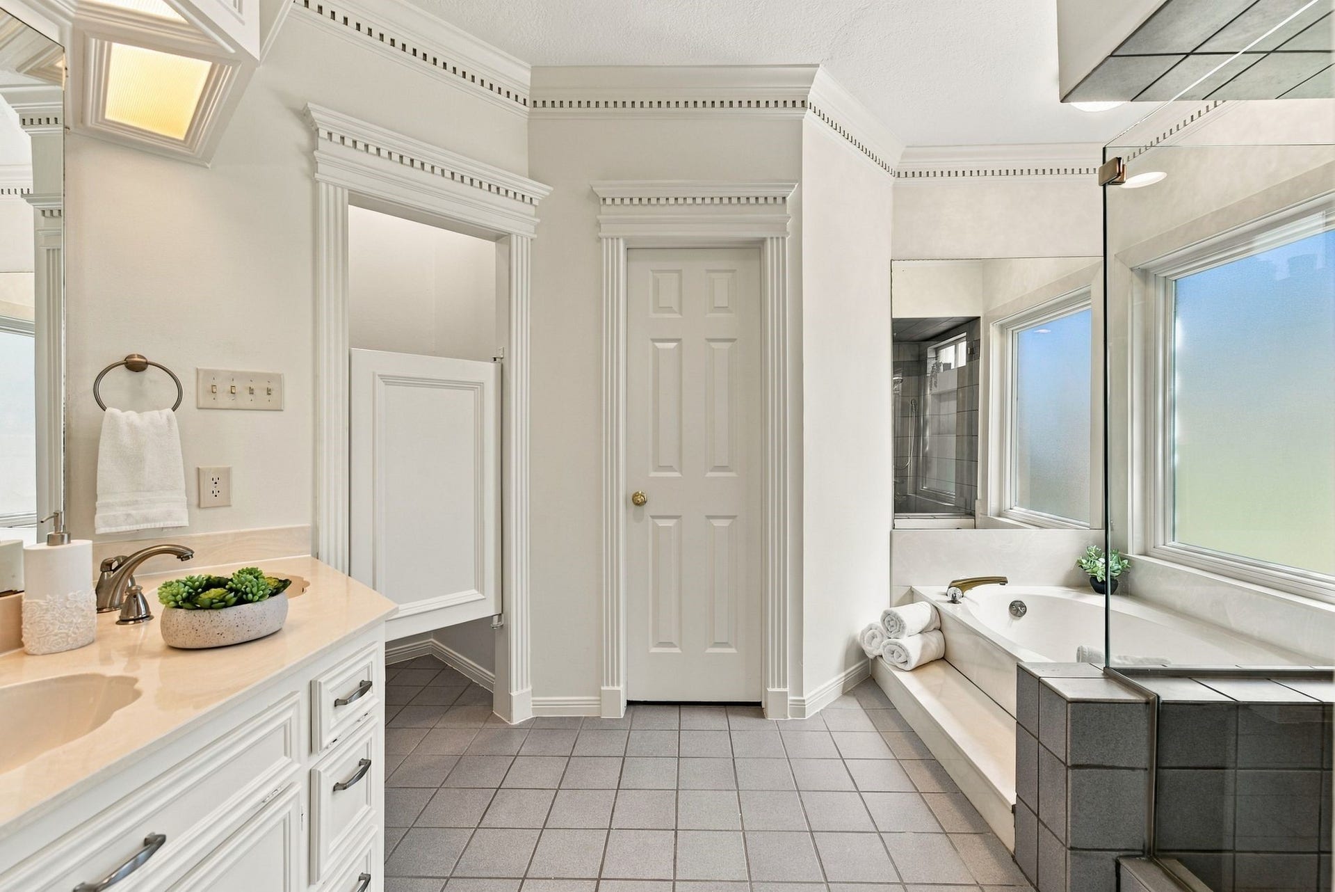 15039 Coral Sands Drive, Houston, TX 77062 15039 Coral Sands Drive, Houston, TX 77062