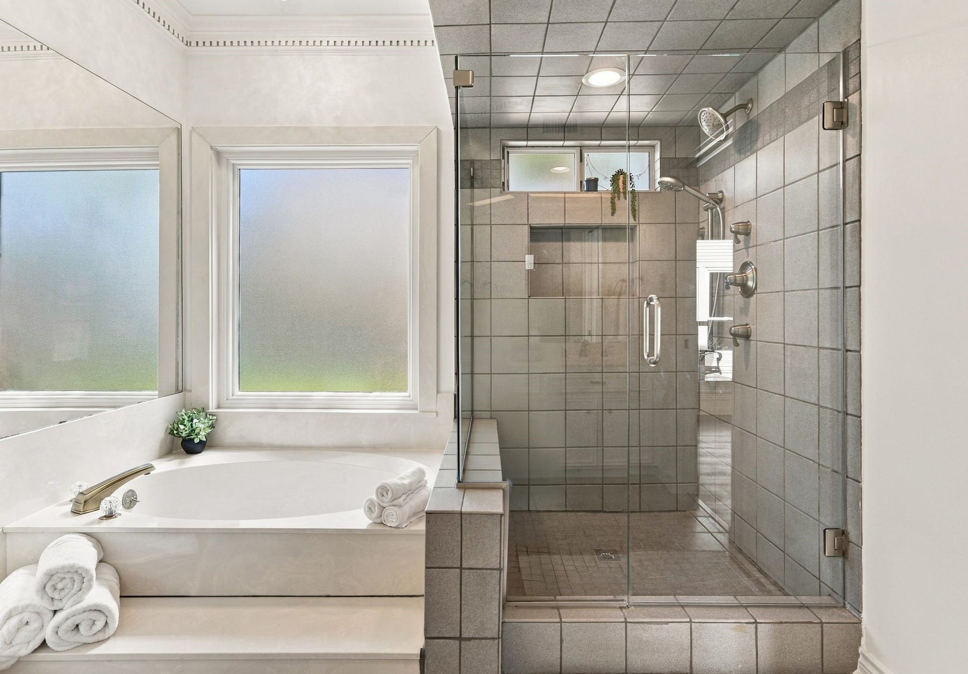 15039 Coral Sands Drive, Houston, TX 77062 15039 Coral Sands Drive, Houston, TX 77062