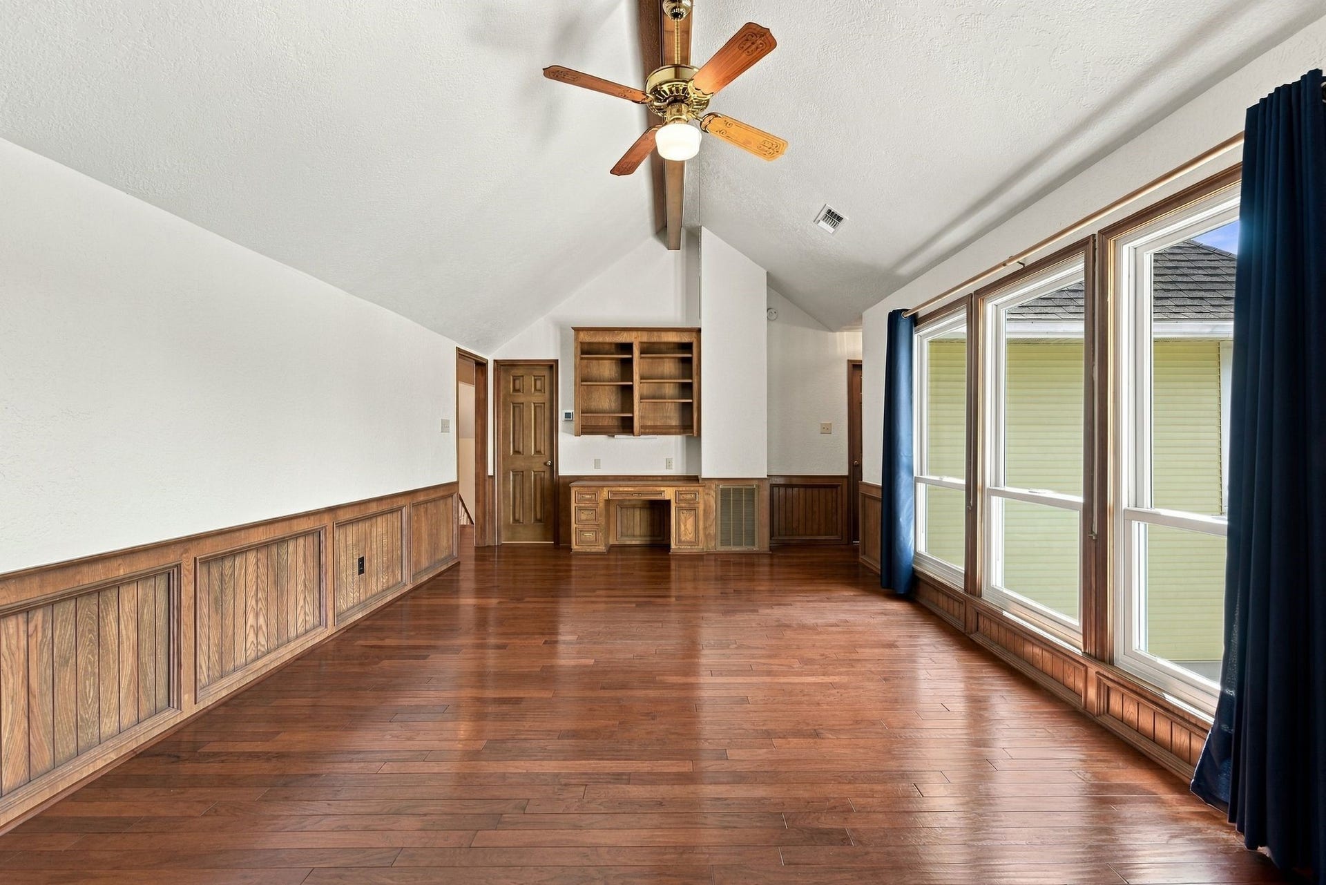 15039 Coral Sands Drive, Houston, TX 77062 15039 Coral Sands Drive, Houston, TX 77062