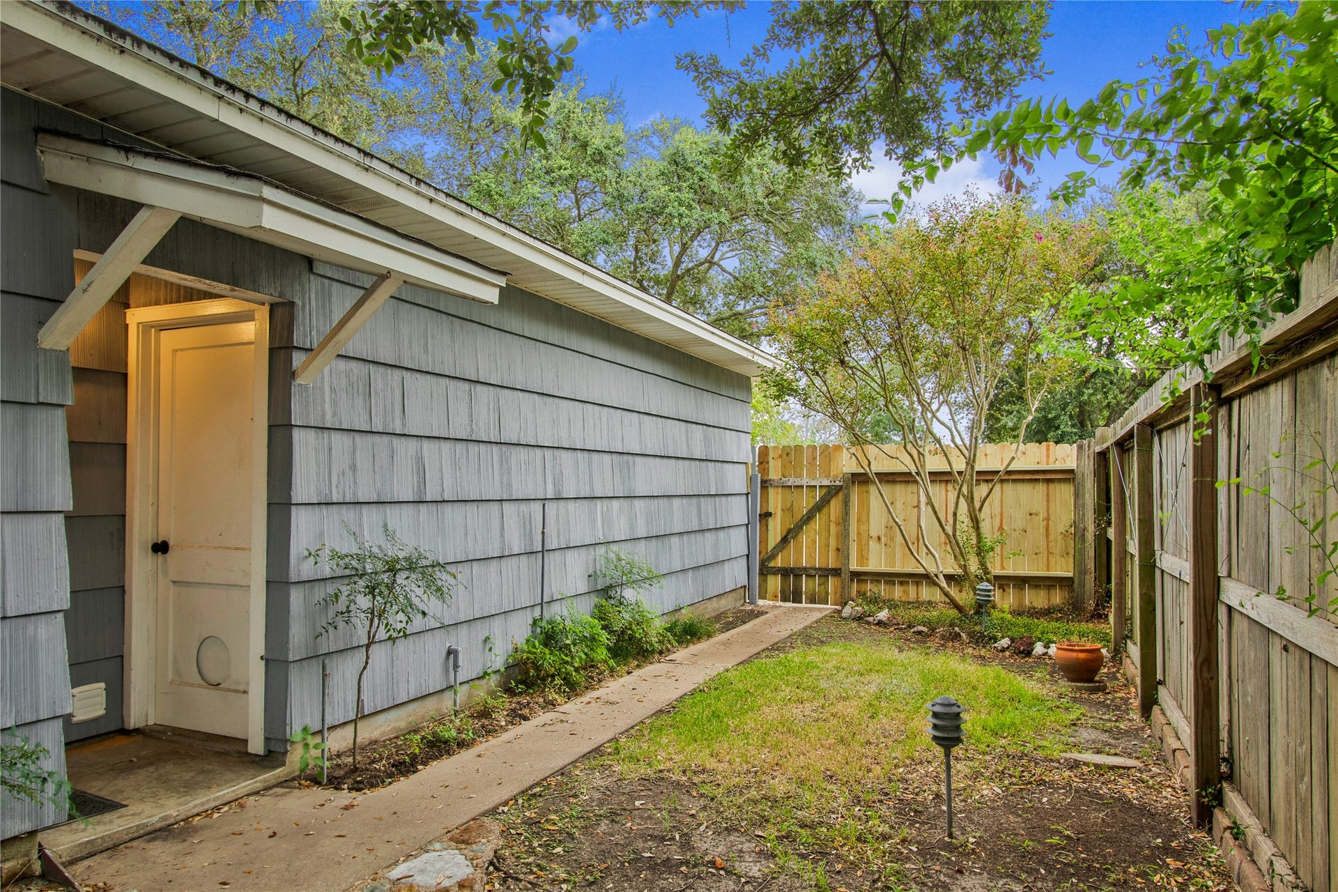 1506 14th Avenue N, Texas City, TX 77590 1506 14th Avenue N, Texas City, TX 77590