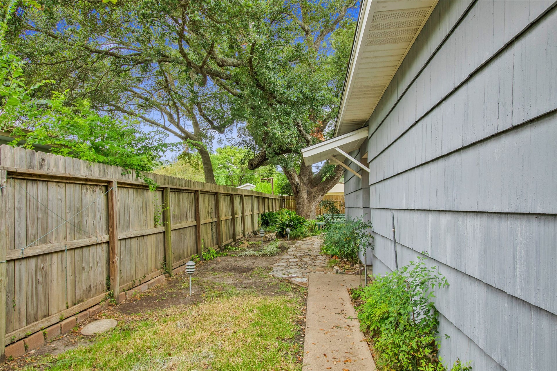 1506 14th Avenue N, Texas City, TX 77590 1506 14th Avenue N, Texas City, TX 77590