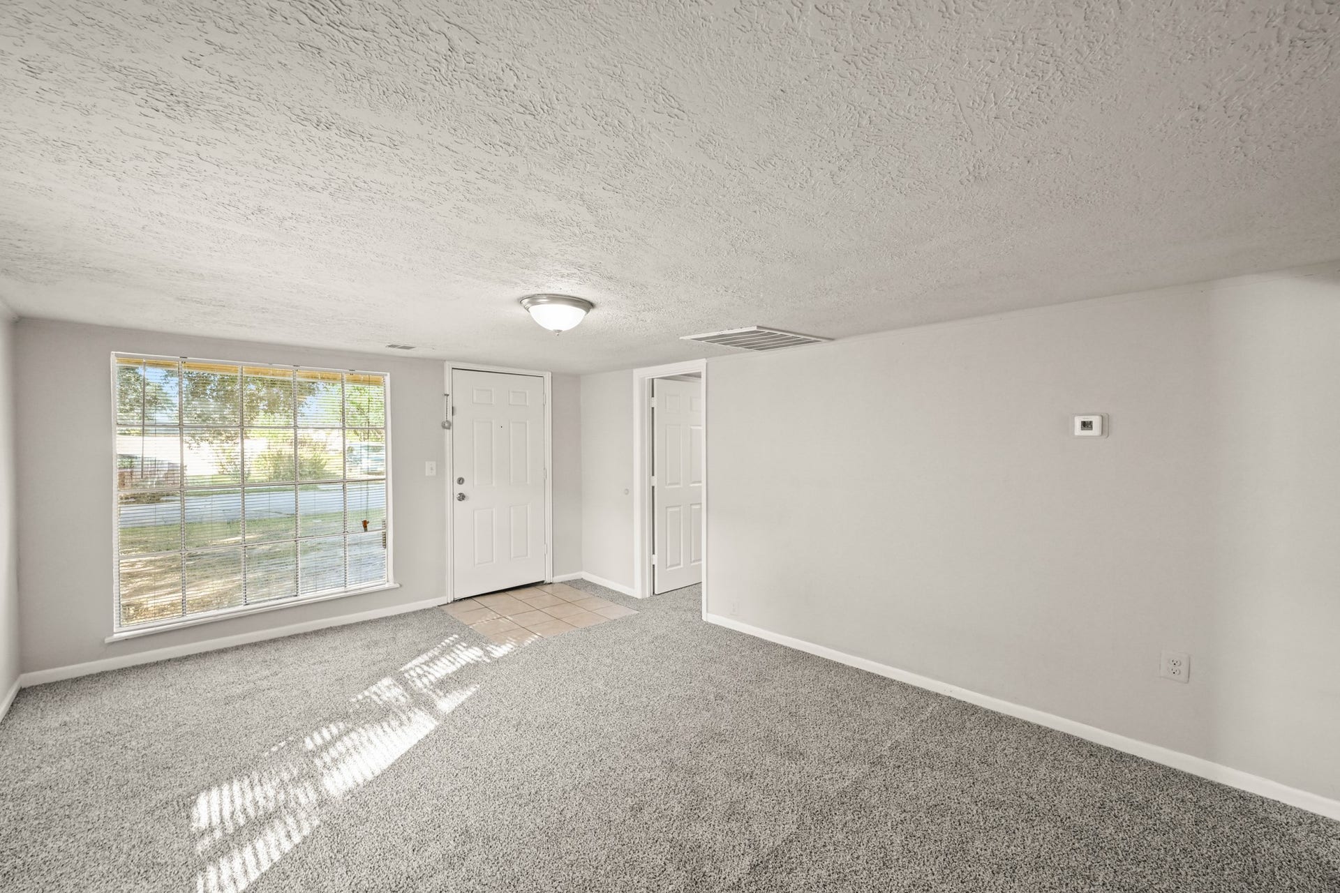 203 W Hart Avenue, Pasadena, TX 77506 203 W Hart Avenue, Pasadena, TX 77506