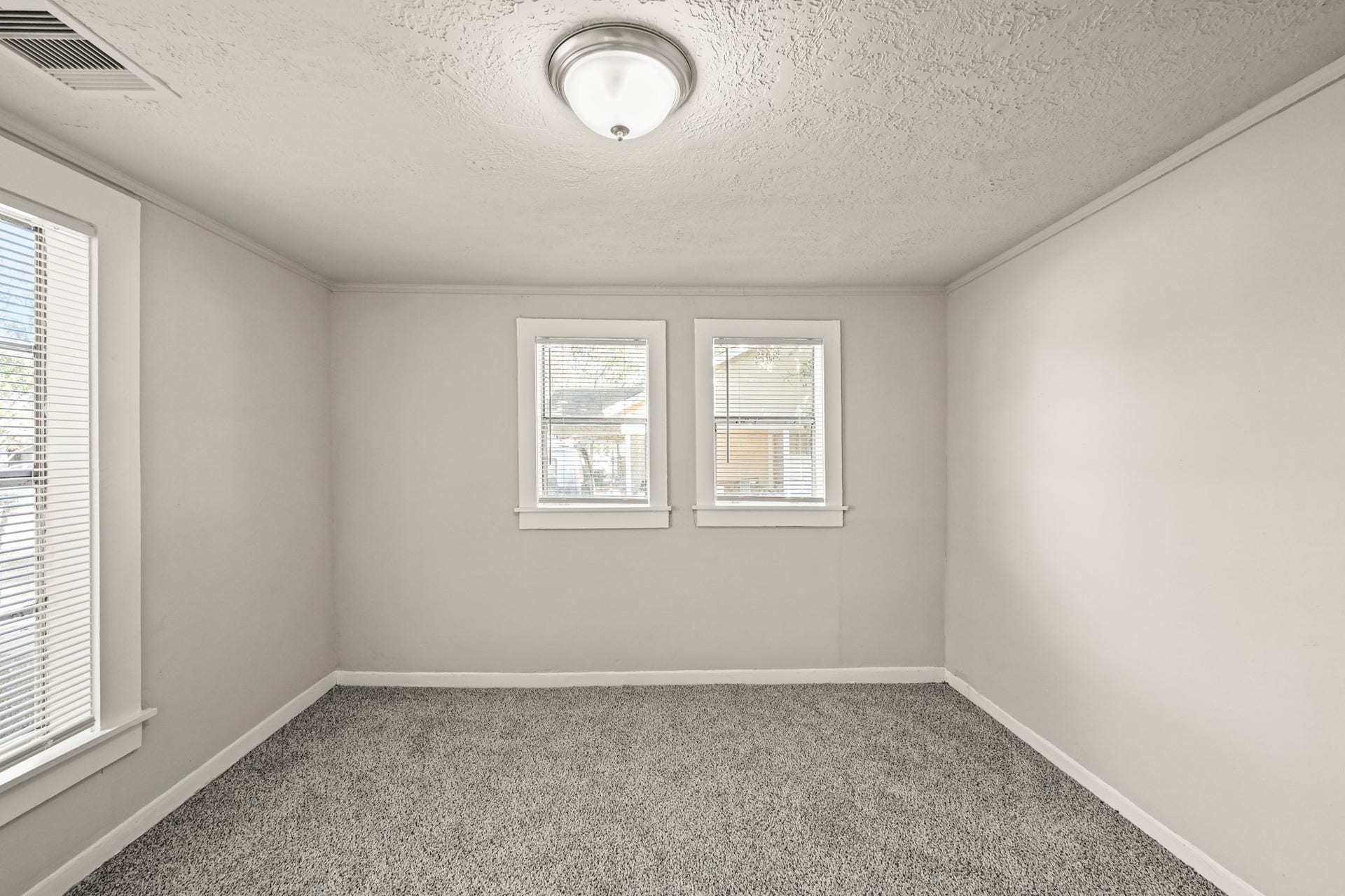 203 W Hart Avenue, Pasadena, TX 77506 203 W Hart Avenue, Pasadena, TX 77506