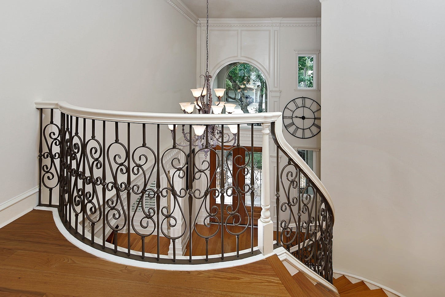 10 Snow Pond Place, The Woodlands, TX 77382 This upstairs balcony offers spectacular views overlooking the foyer.
