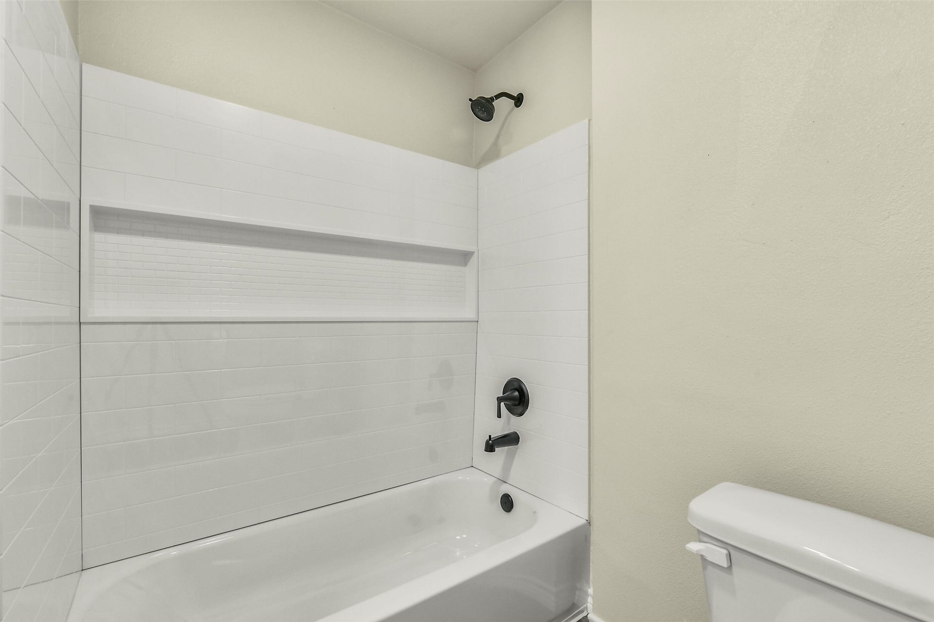 319 E South Street, Alvin, TX 77511 319 E South Street, Alvin, TX 77511