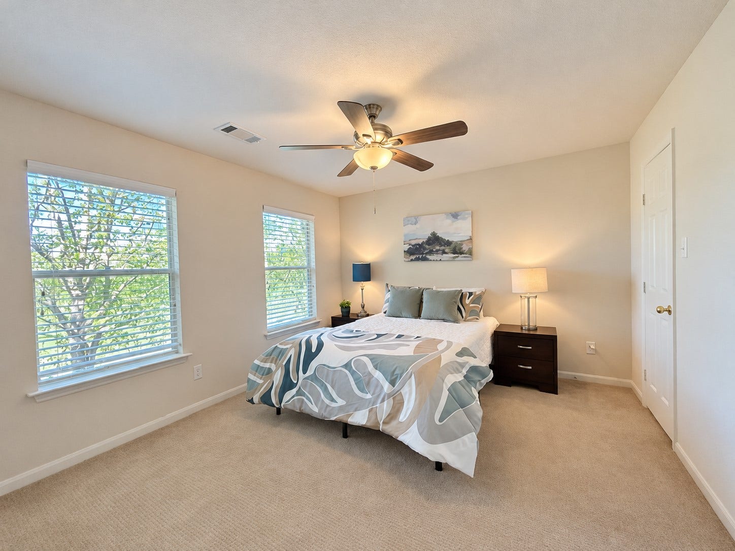 Secondary bedroom