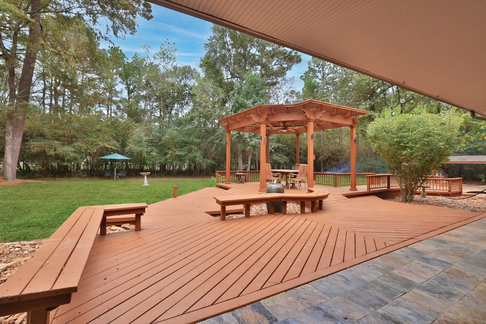 8803 Sendera Drive, Magnolia, TX 77354 8803 Sendera Drive, Magnolia, TX 77354