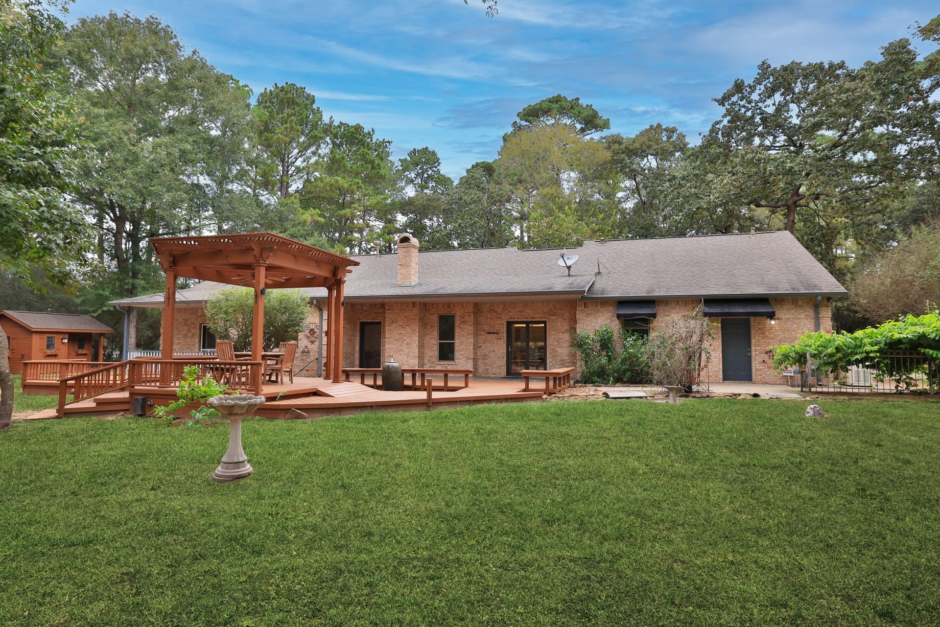8803 Sendera Drive, Magnolia, TX 77354 8803 Sendera Drive, Magnolia, TX 77354