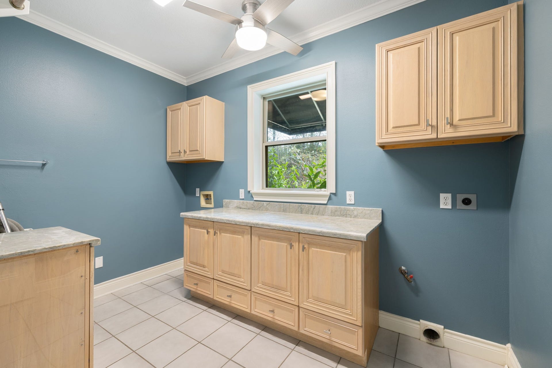 8803 Sendera Drive, Magnolia, TX 77354 8803 Sendera Drive, Magnolia, TX 77354