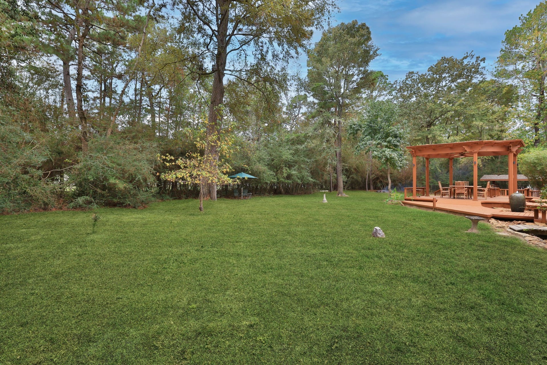 8803 Sendera Drive, Magnolia, TX 77354 8803 Sendera Drive, Magnolia, TX 77354
