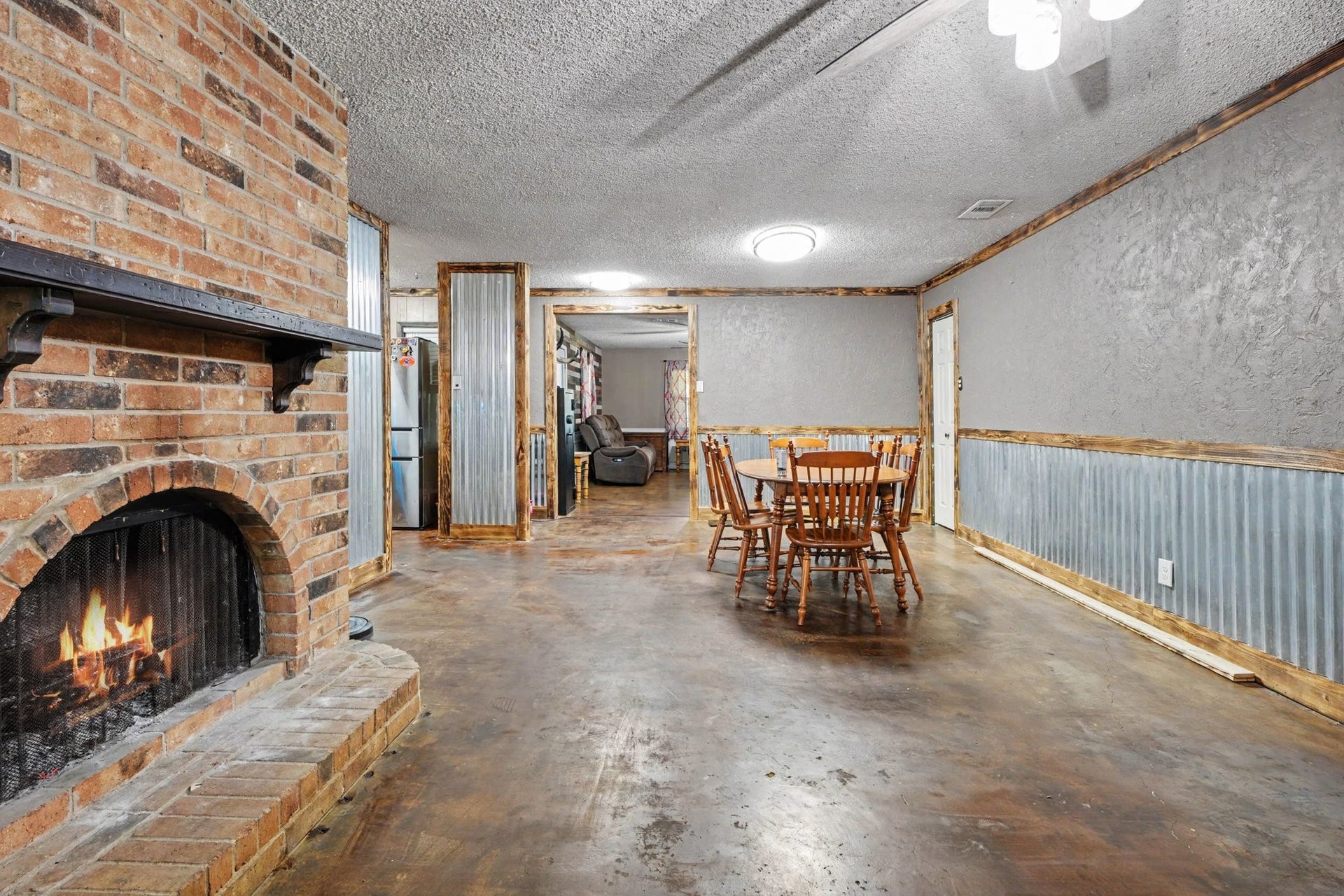 17310 Mcdonald Road, Alvin, TX 77511 Dining room