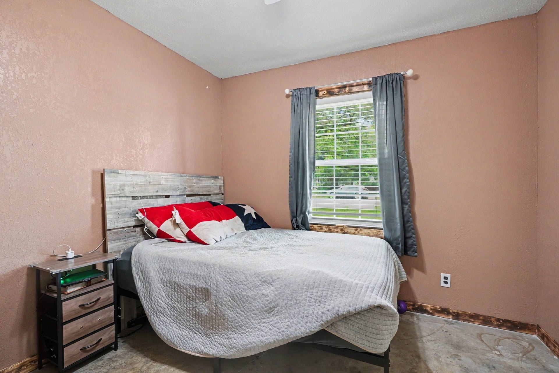 17310 Mcdonald Road, Alvin, TX 77511 First bedroom