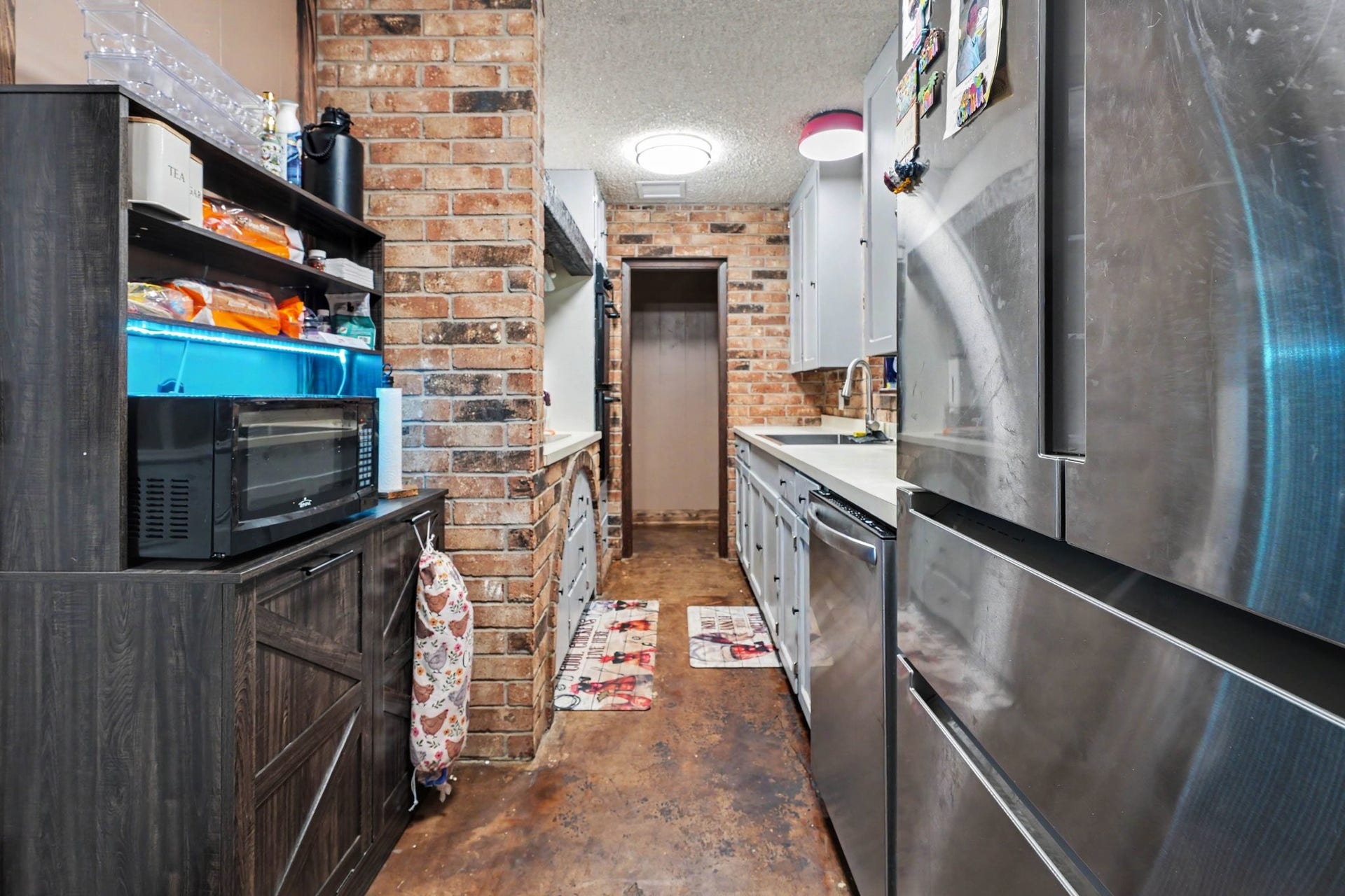 17310 Mcdonald Road, Alvin, TX 77511 Second view of kitchen