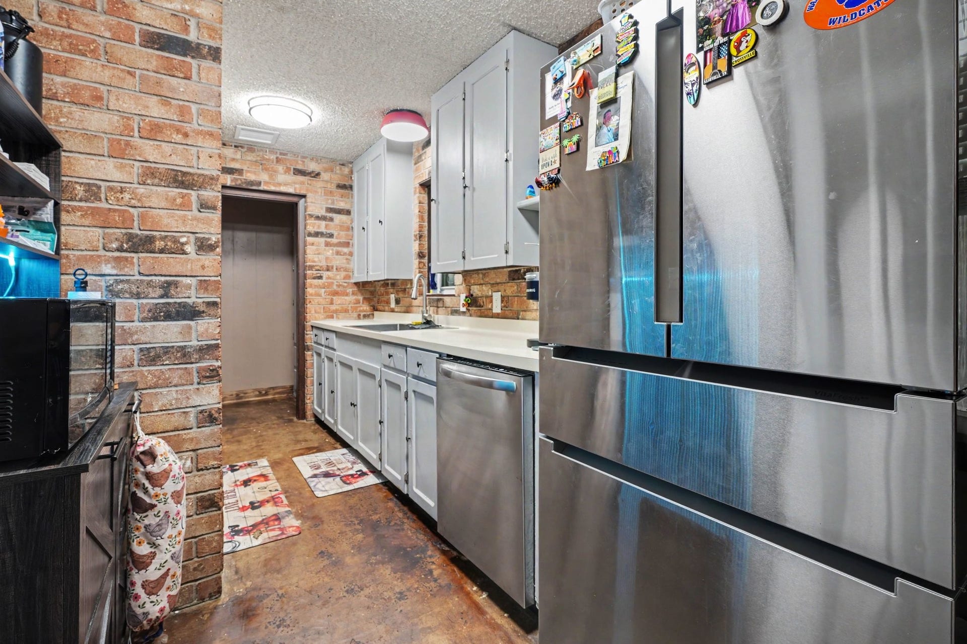 17310 Mcdonald Road, Alvin, TX 77511 Kitchen view