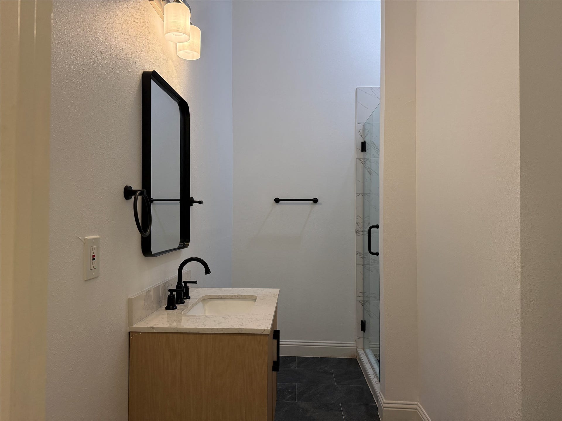 306 Stiles Street, #B, Houston, TX 77011 306 Stiles Street, #B, Houston, TX 77011