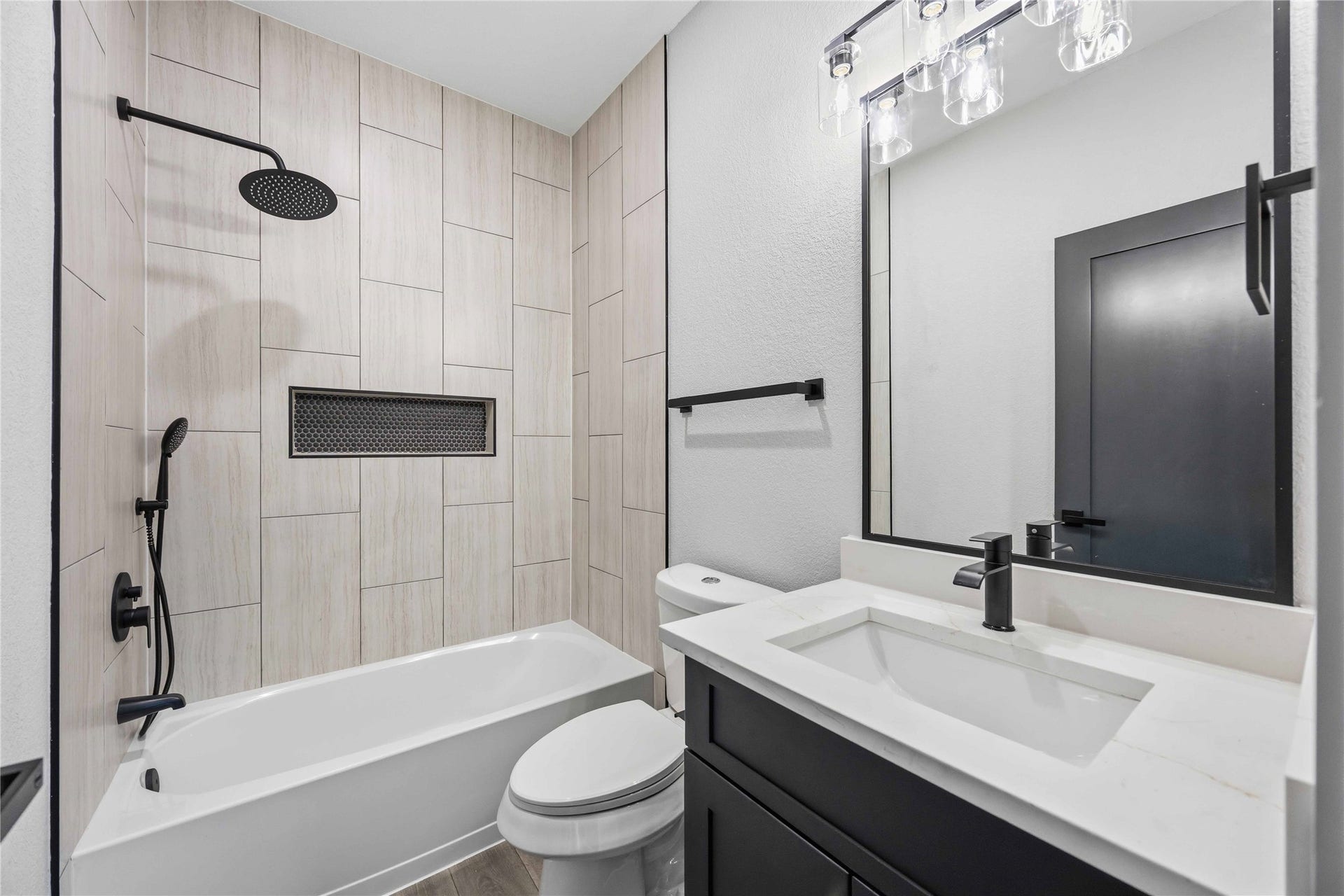5326 Ridgeway Drive, Houston, TX 77033 5326 Ridgeway Drive, Houston, TX 77033