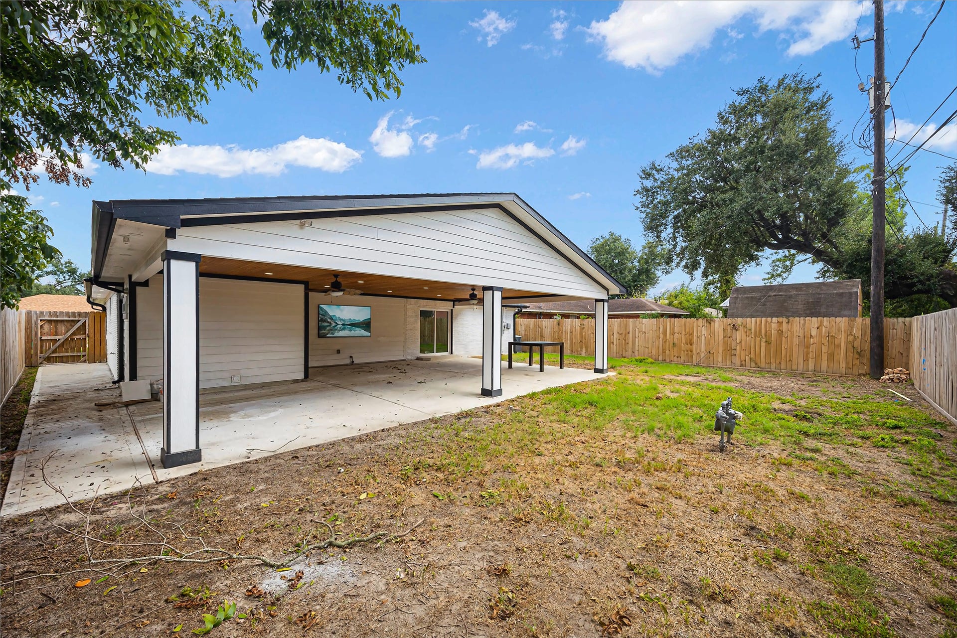 1208 Blackberry Drive, Pasadena, TX 77506