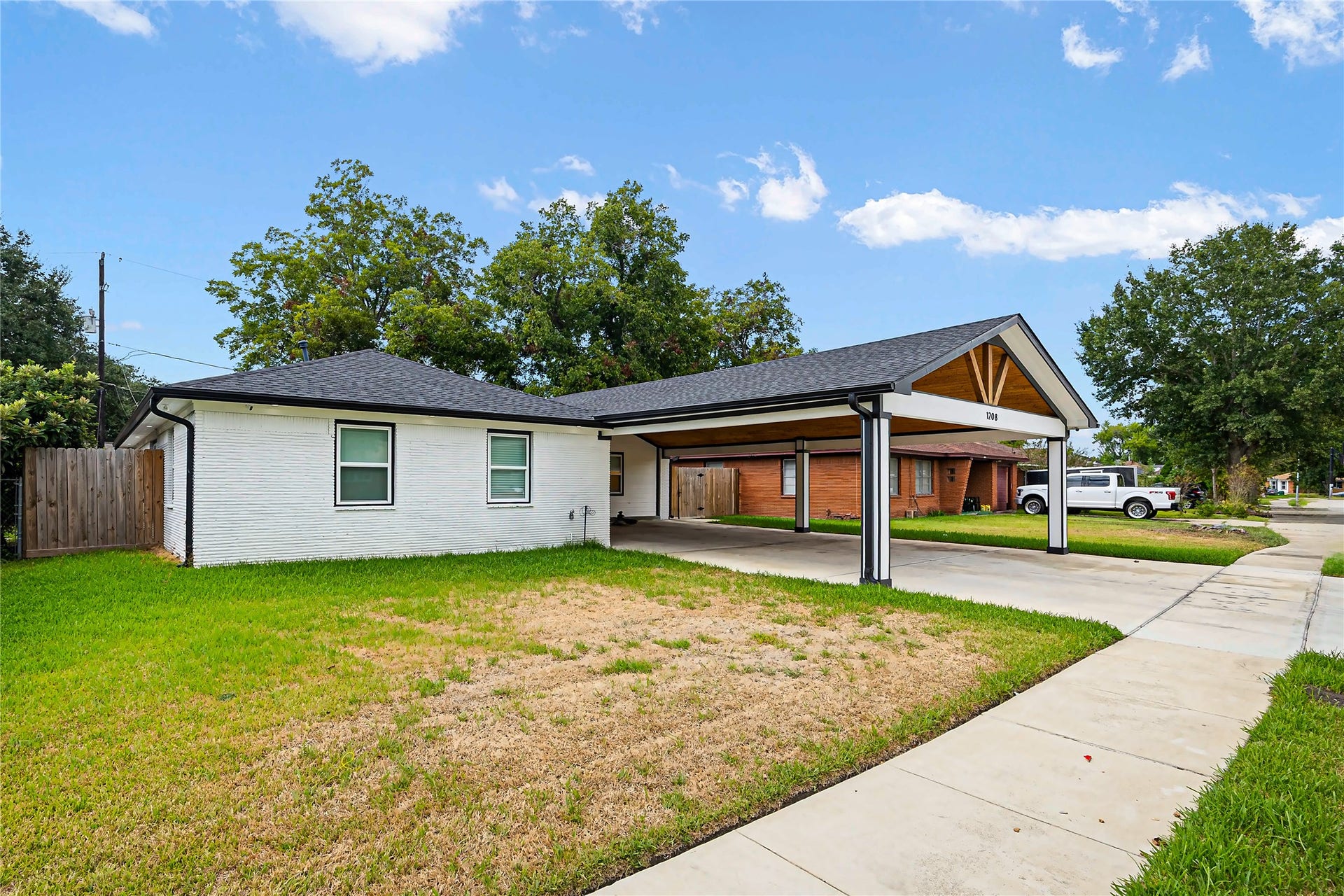 1208 Blackberry Drive, Pasadena, TX 77506