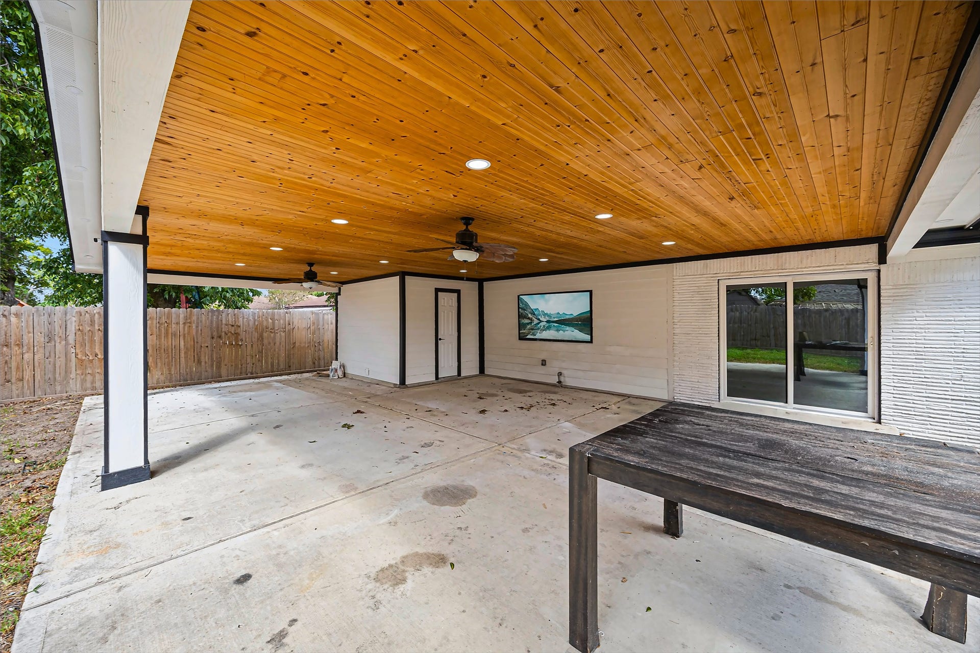1208 Blackberry Drive, Pasadena, TX 77506