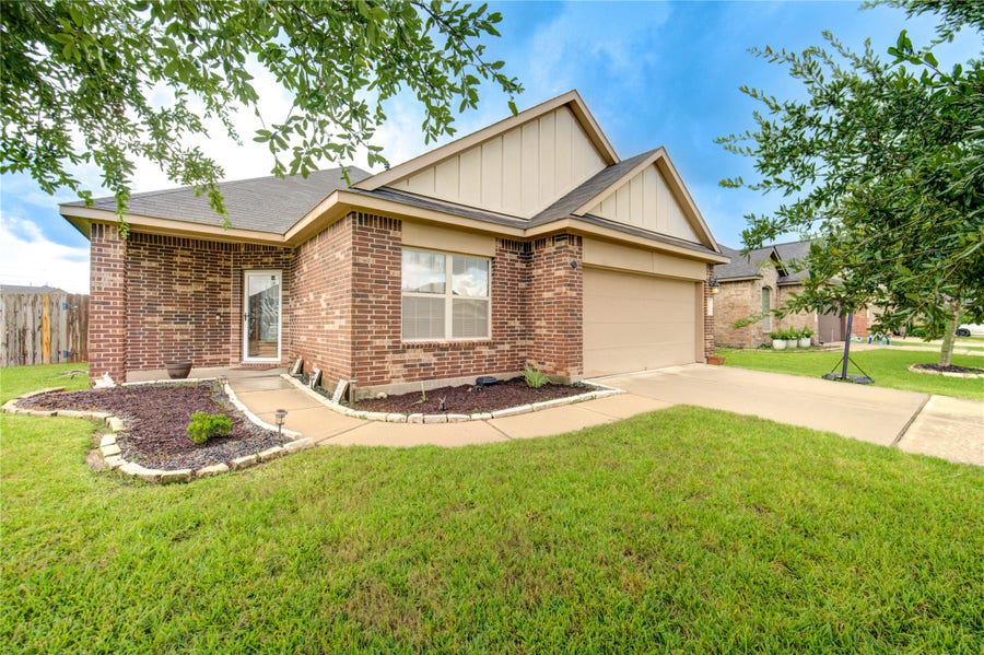 Property photo for 734 Mill Spring Court, Richmond, TX