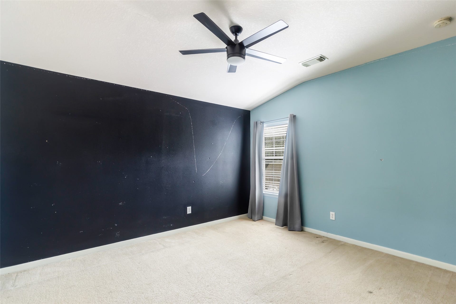 Additional bedroom perfect for guests, family, or a home office.