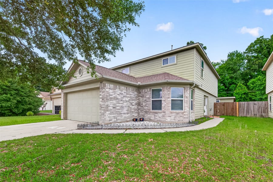Property photo for 9909 Kingfisher Drive, Conroe, TX