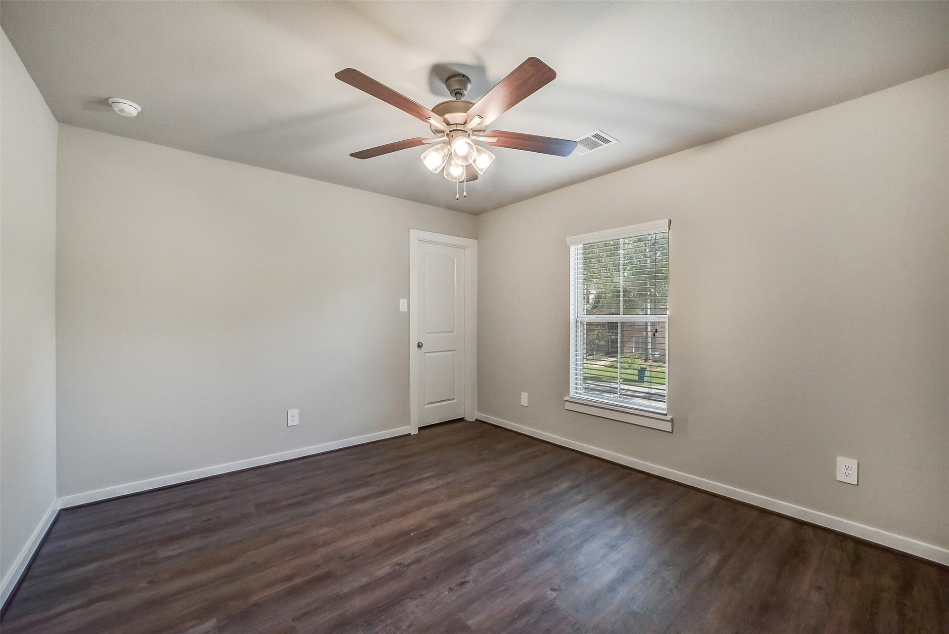 15 Lantana Trail, Spring, TX 77382