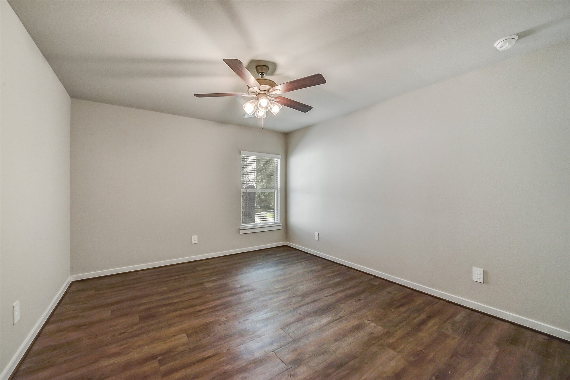 15 Lantana Trail, Spring, TX 77382