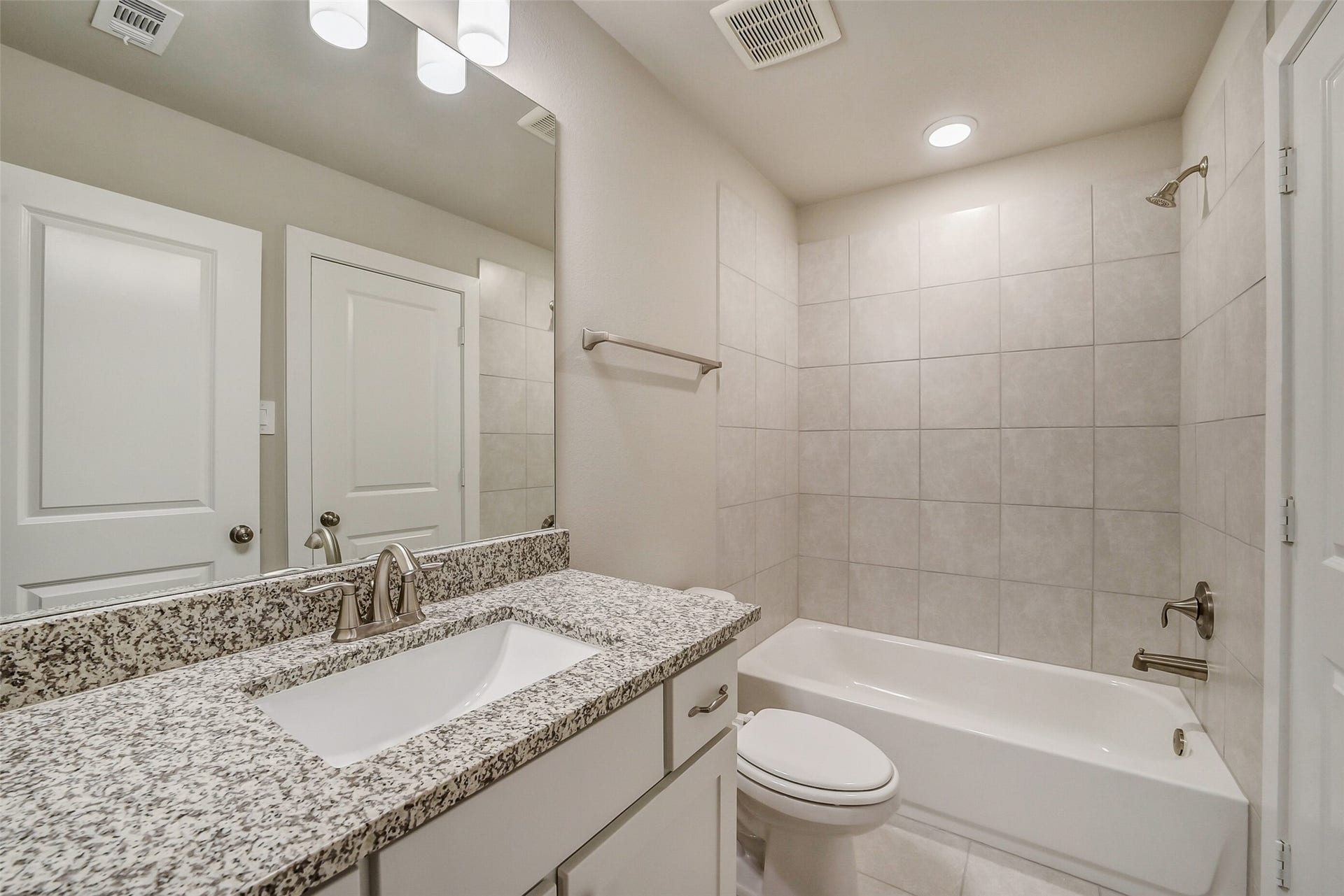15 Lantana Trail, Spring, TX 77382