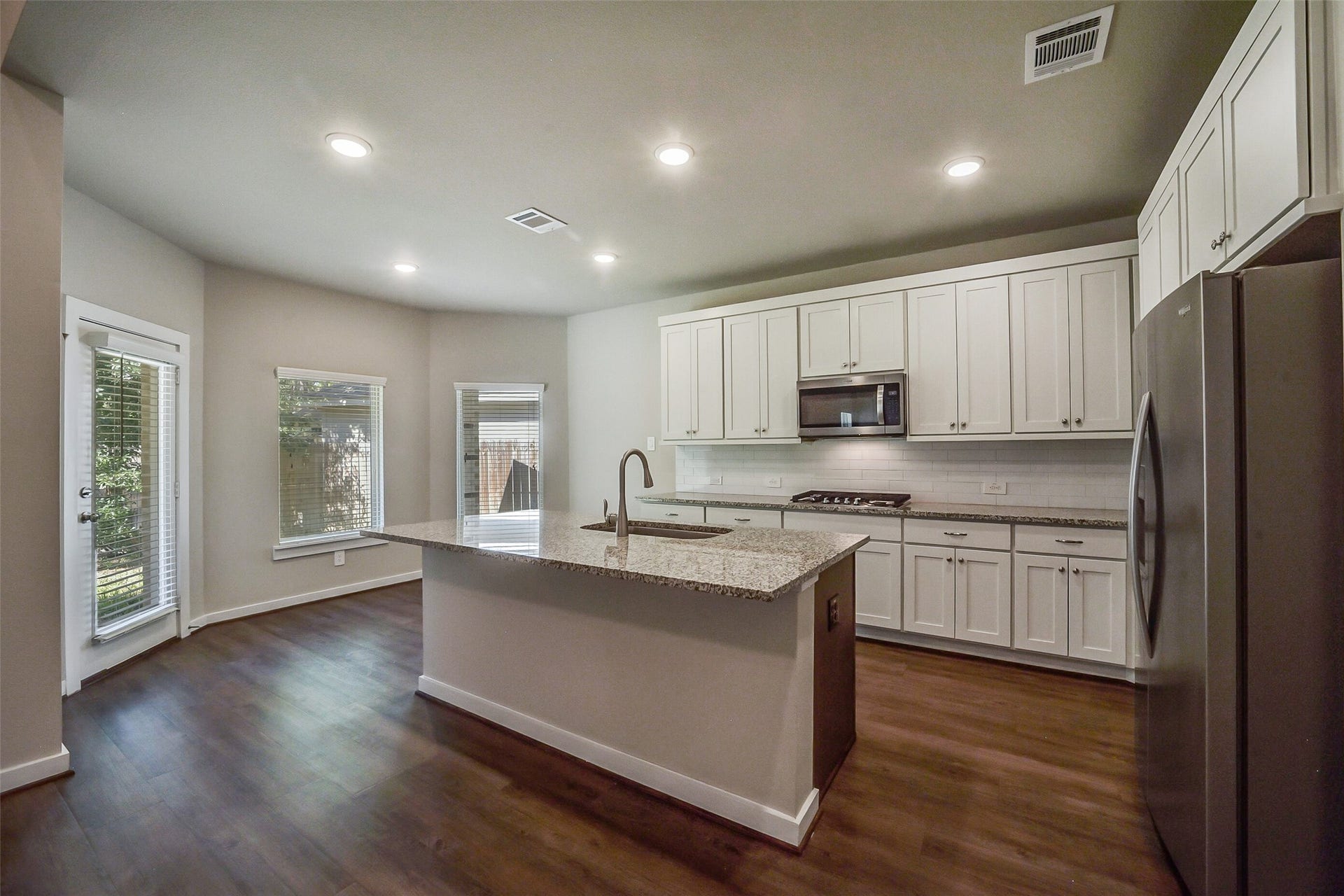 15 Lantana Trail, Spring, TX 77382